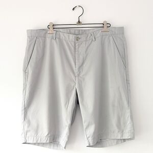 Calvin Klein Men's Light Beige Flat Front Shorts ~ Size 36